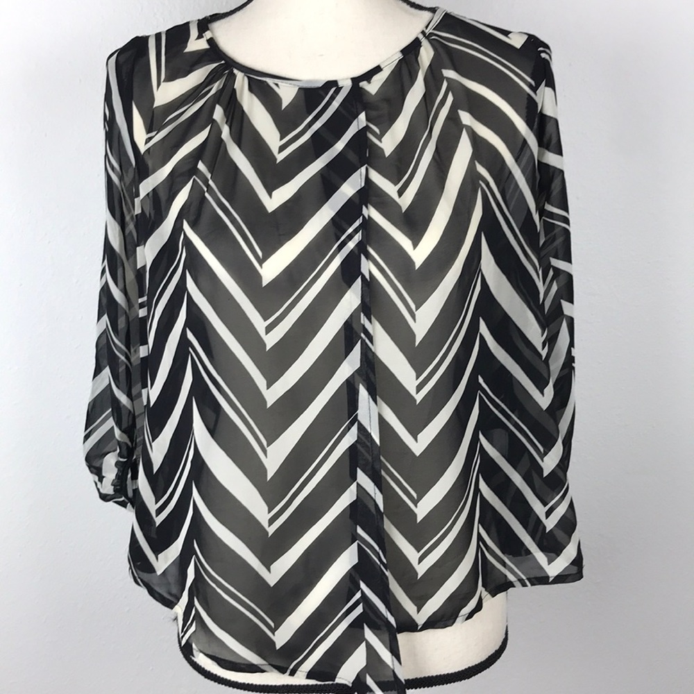 Lolia USA Black & White Open Flap Front Top